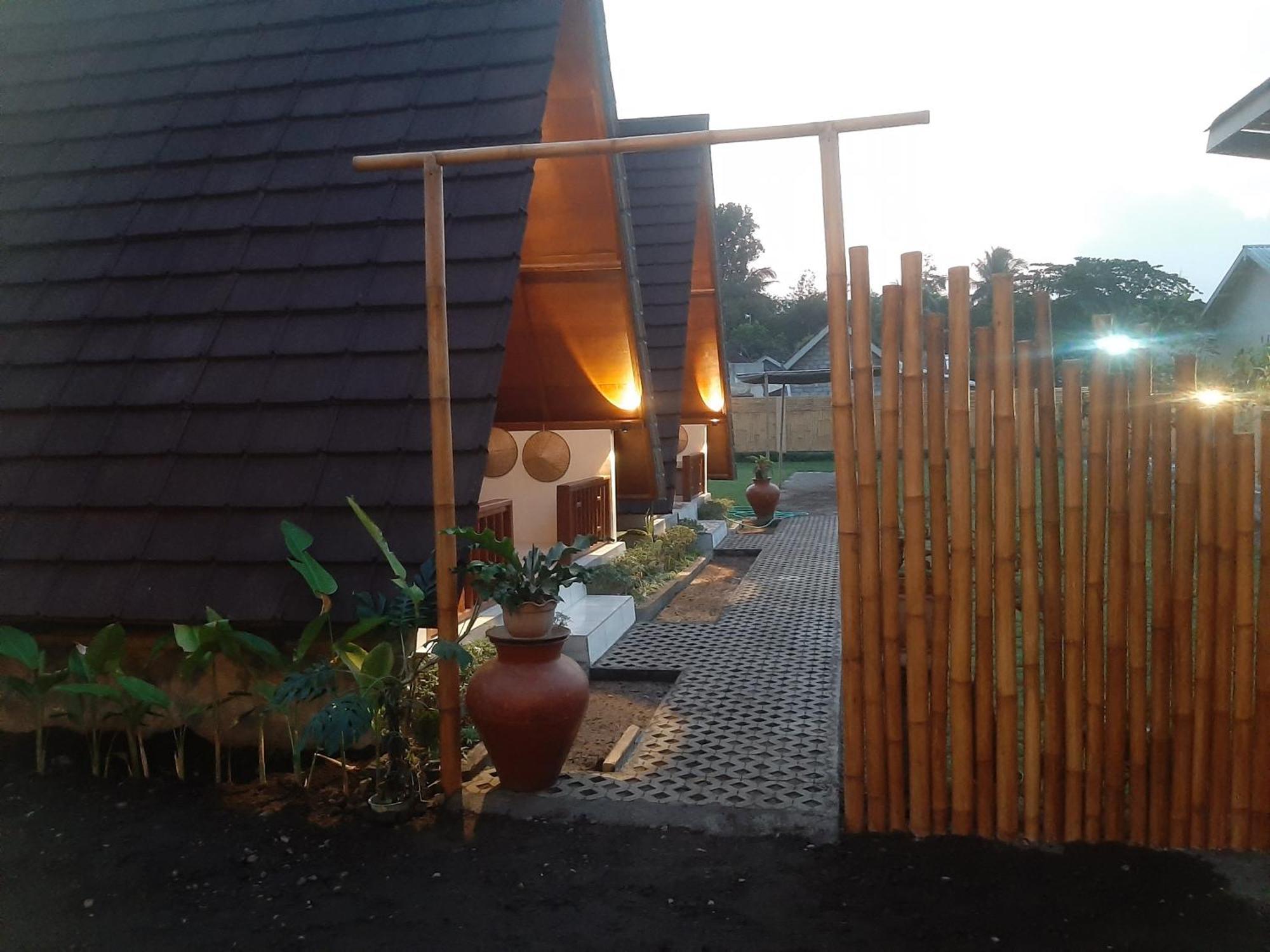 Masbagik D' Carasti Bungalow מראה חיצוני תמונה